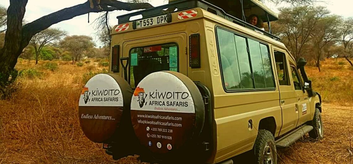 kiwoito africa safaris 4x4 safari jeep