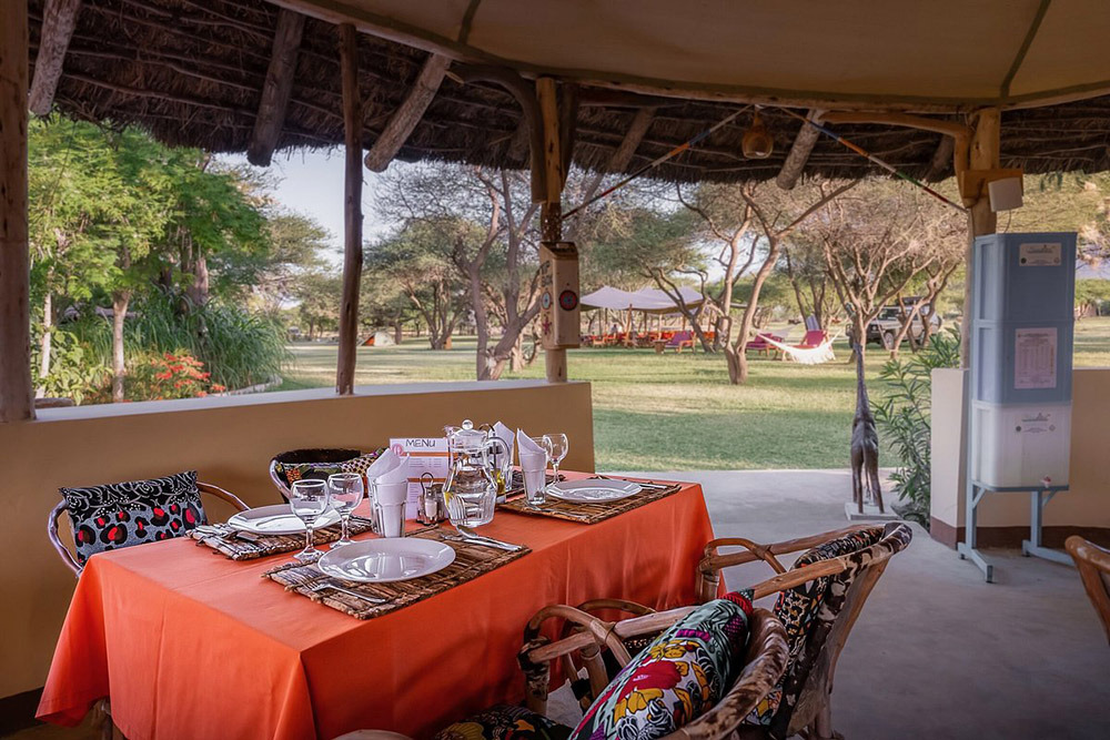 Maasai-Giraffe-Eco-Lodge-4